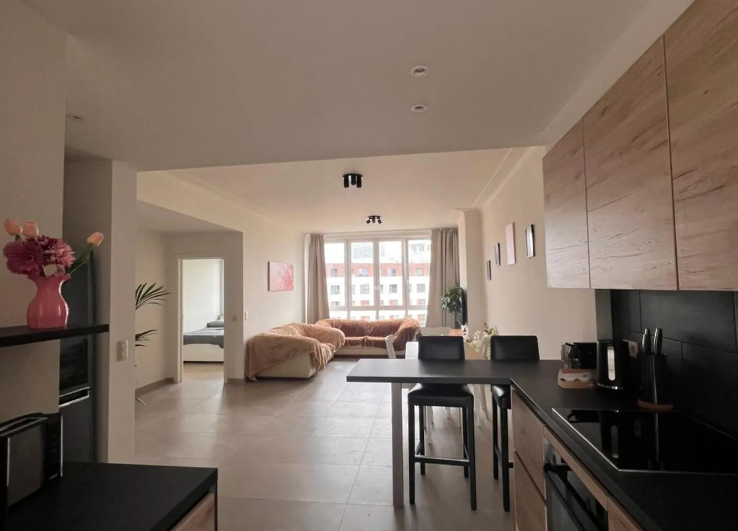 Cozy Feels, Central Vibes Antwerp 0*,  Belgium