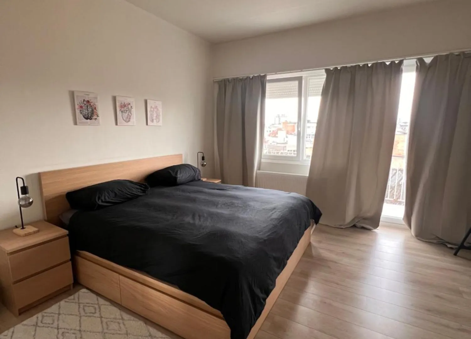 Cozy Feels, Central Vibes Antwerp 0*,  Belgium